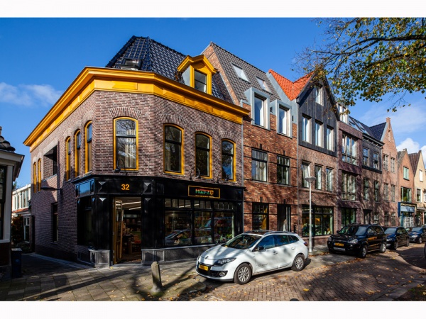 Nieuwbouw appartementen en winkelruimte aan de Westerweg te Alkmaar.